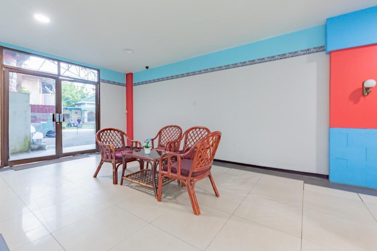 Hotel Reddoorz Near Plaza Balikpapan Exterior foto