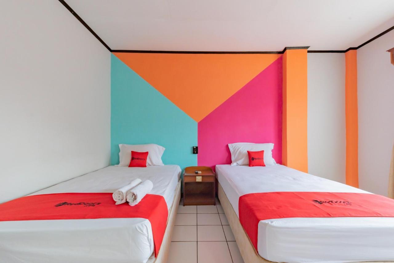 Hotel Reddoorz Near Plaza Balikpapan Exterior foto