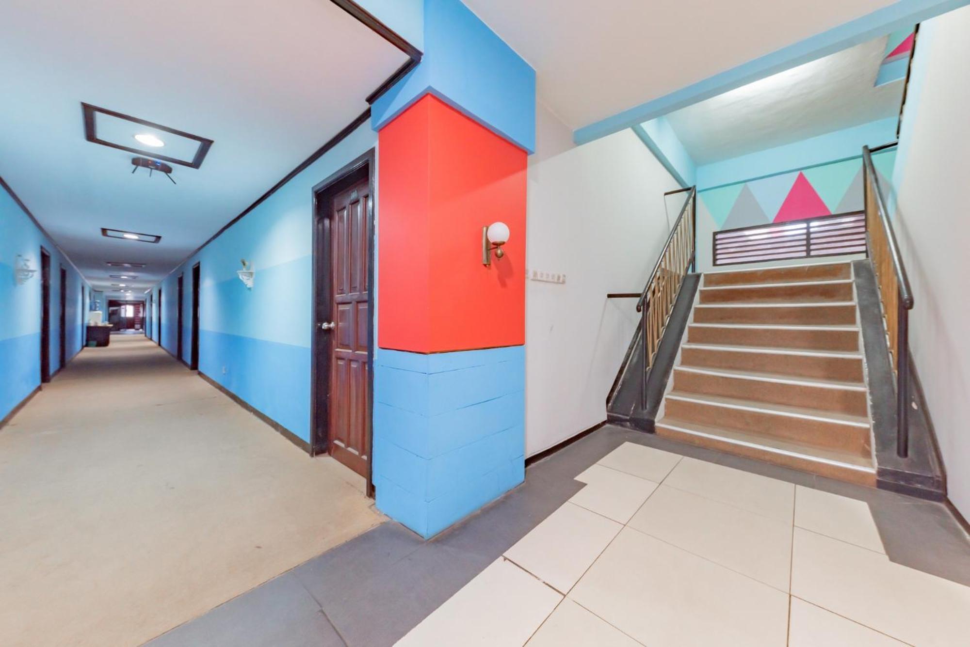 Hotel Reddoorz Near Plaza Balikpapan Exterior foto